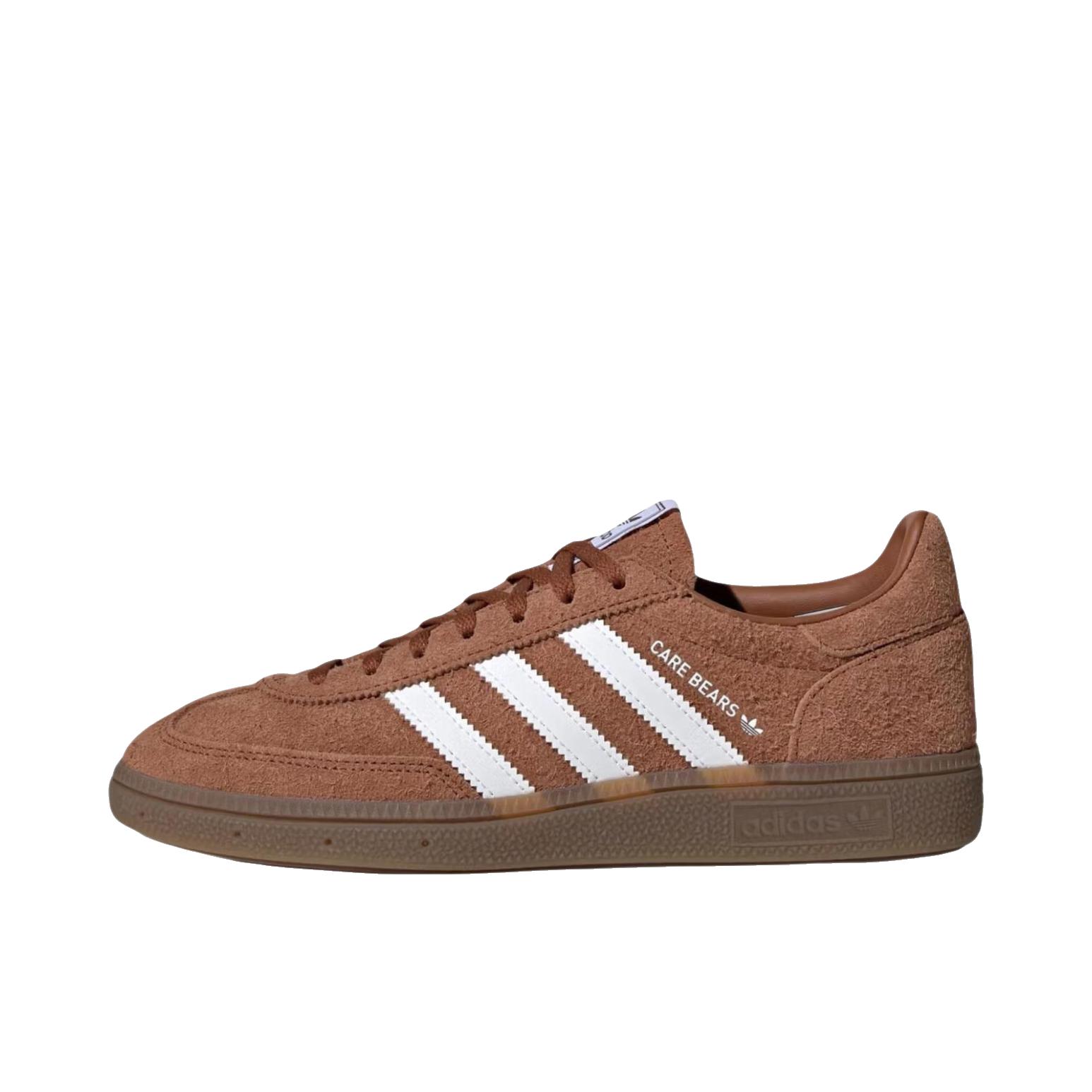 推荐商品：adidas Originals HANDBALL SPEZIAL T头鞋 德训鞋 板鞋 舒适耐磨复古防滑 CARE BEARS联名/棕色/白色