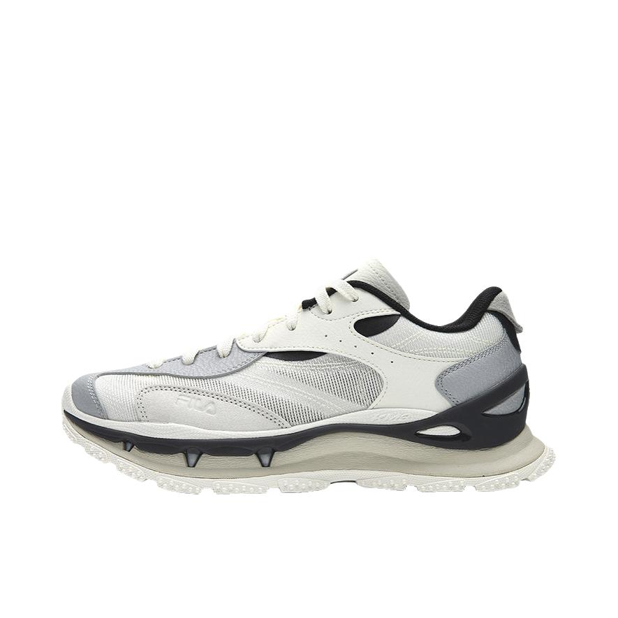 推荐商品：FILA/斐乐 KM 3 运动休闲鞋 百搭减震耐磨透气 女款/椰浆白/太空银