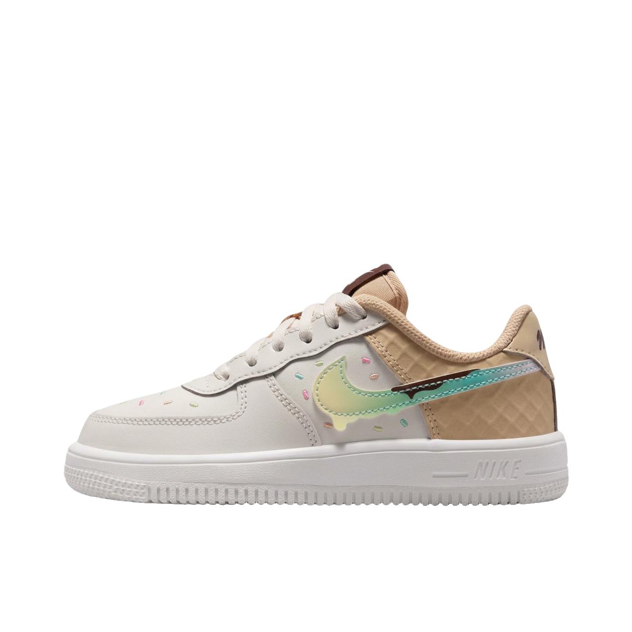 推荐商品：Nike Air Force 1 空军一号 板鞋 轻便舒适百搭耐磨防滑复古 大童/米白色/卡其色