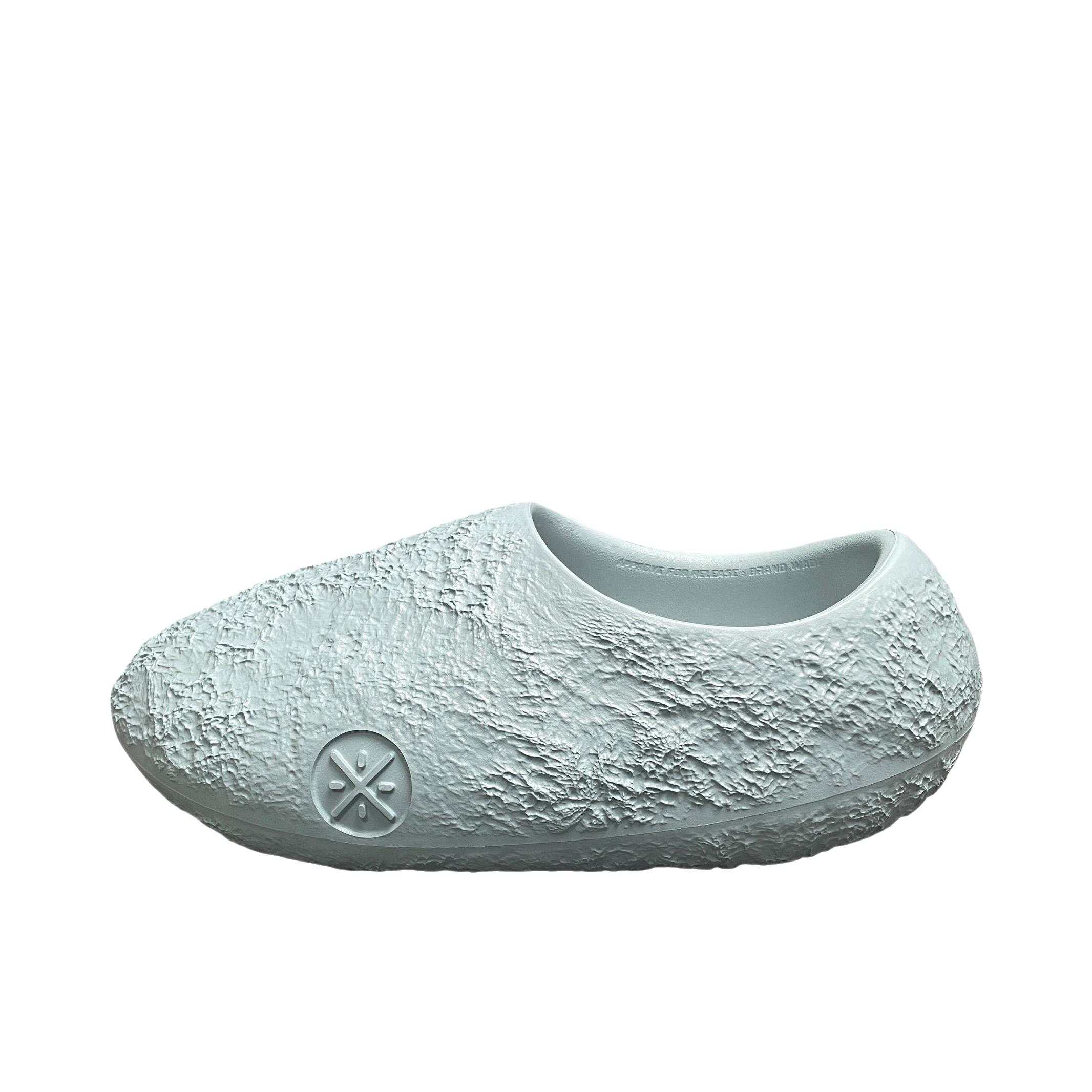 推荐商品：李宁 韦德 LUNAR ROCK 拖鞋 陨石鞋 回弹潮流轻便䨻科技一脚蹬防滑减震耐磨 蓝色