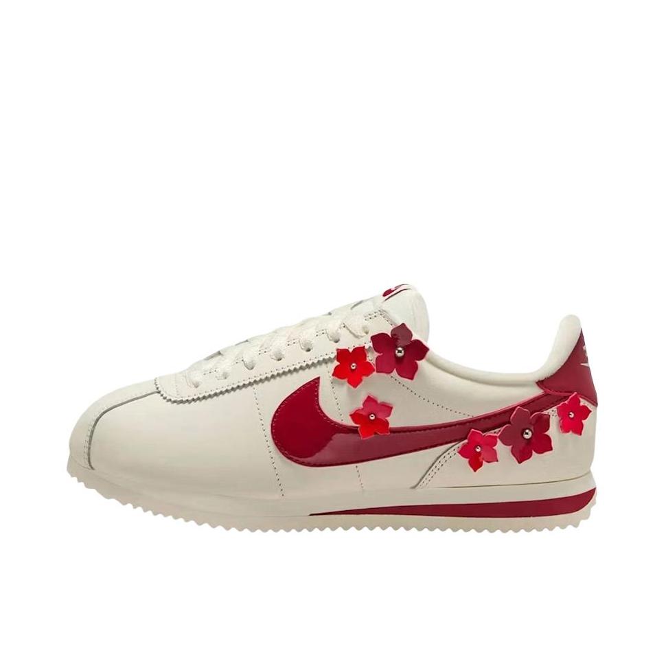 推荐商品：Nike Classic Cortez 阿甘鞋 跑鞋 防滑耐磨缓震透气轻便抓地舒适低帮耐穿贴合 白色/深红色