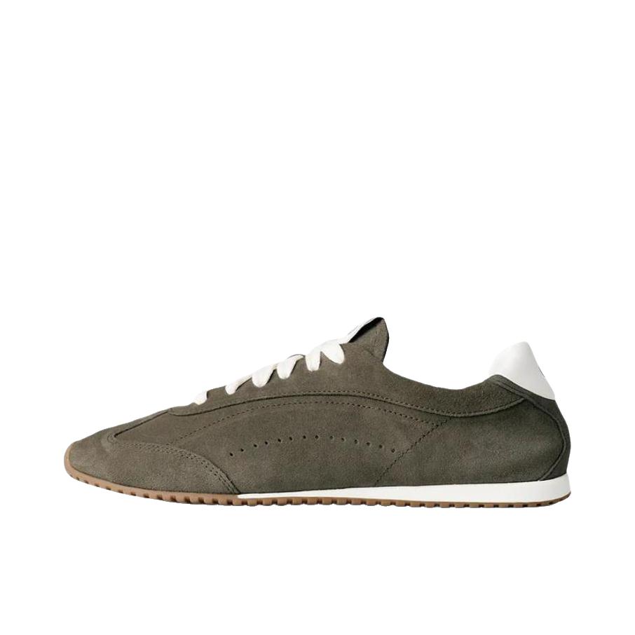 推荐商品：Alo Yoga Sunset Jisoo 运动休闲鞋 柔软系带平跟圆头 灰色