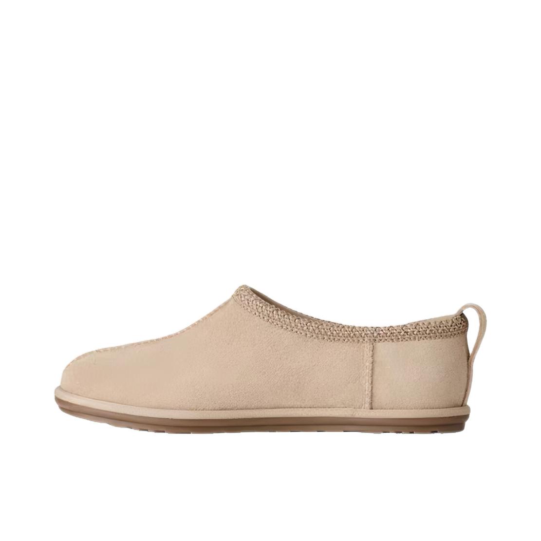 推荐商品：UGG Slipper Evolution 运动休闲鞋 皮革圆头套脚 沙色