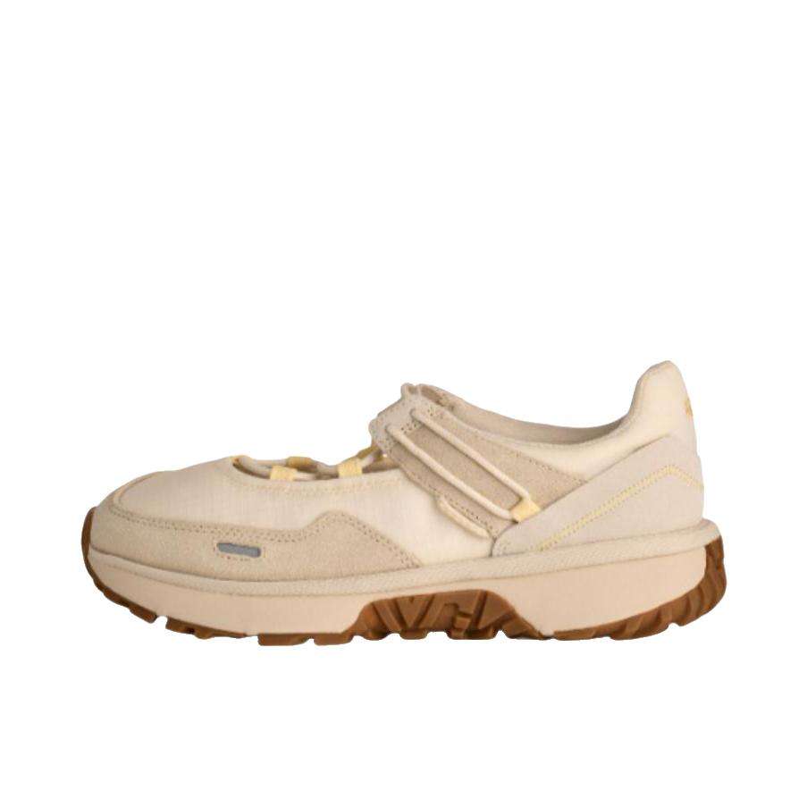 推荐商品：UGG RetroFi 单鞋 复古芭蕾厚底 茉莉白