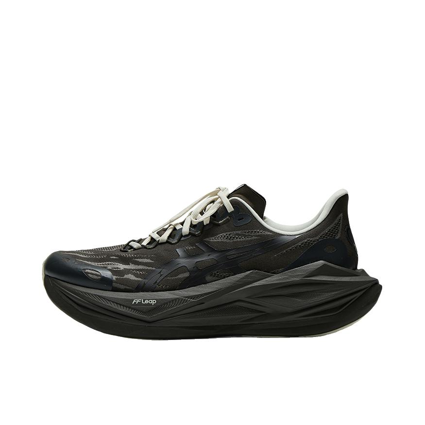 推荐商品：Asics/亚瑟士 SUPERBLAST 3 跑鞋 轻量回弹支撑减震透气贴合  blacktoes联名/深棕色/黑色