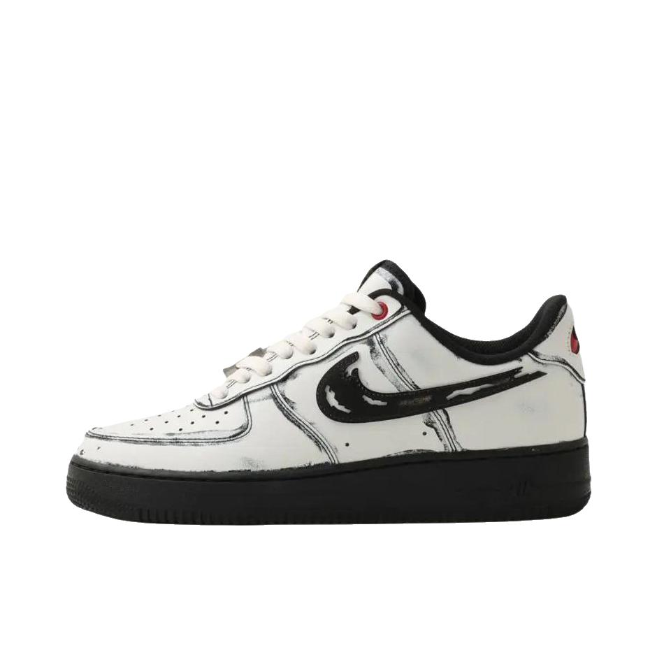推荐商品：Nike Air Force 1 空军一号 板鞋 轻便舒适百搭耐磨防滑复古 白色/红色/暗黑色