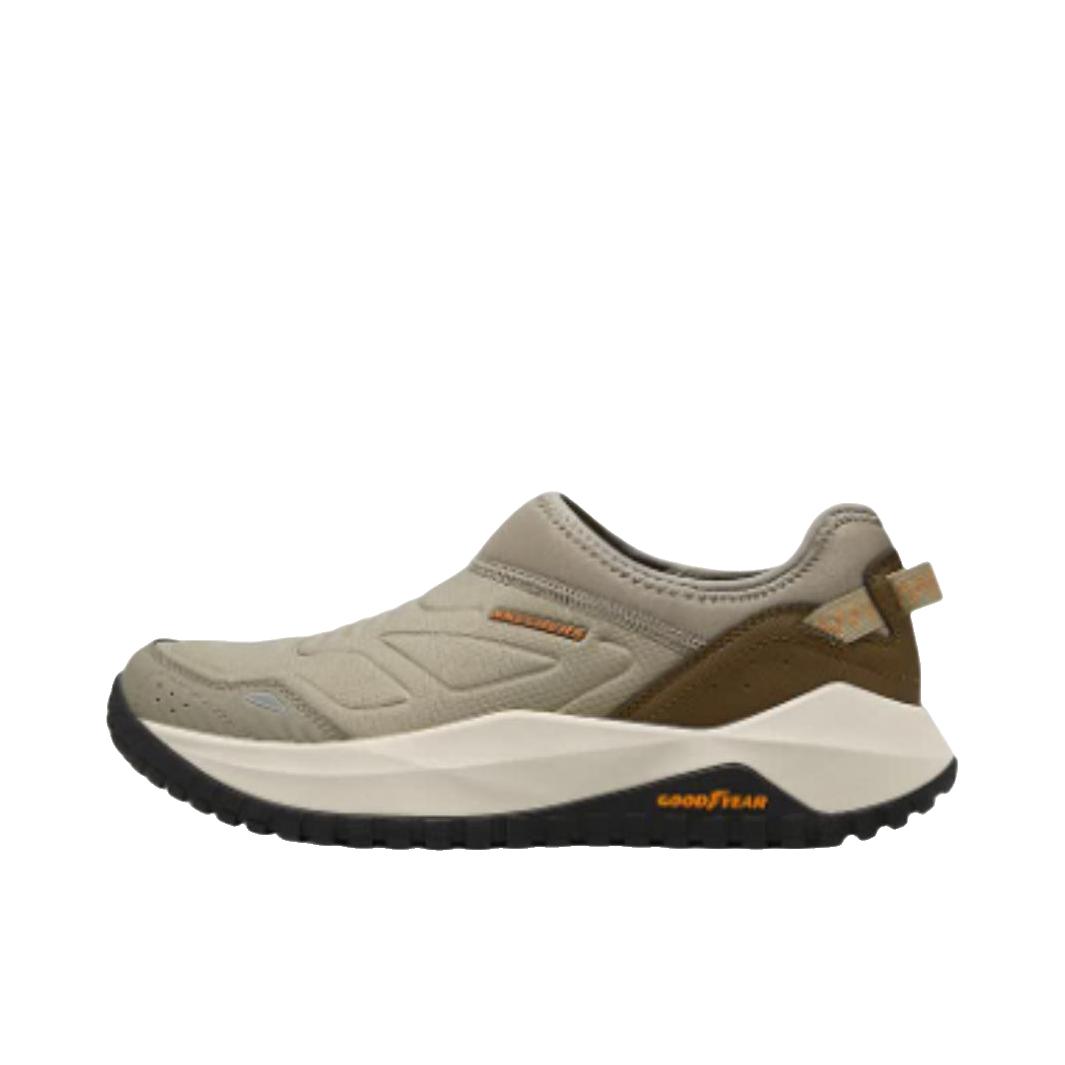 推荐商品：Skechers/斯凯奇 运动休闲鞋 时尚百搭舒适 211468 灰色/褐色