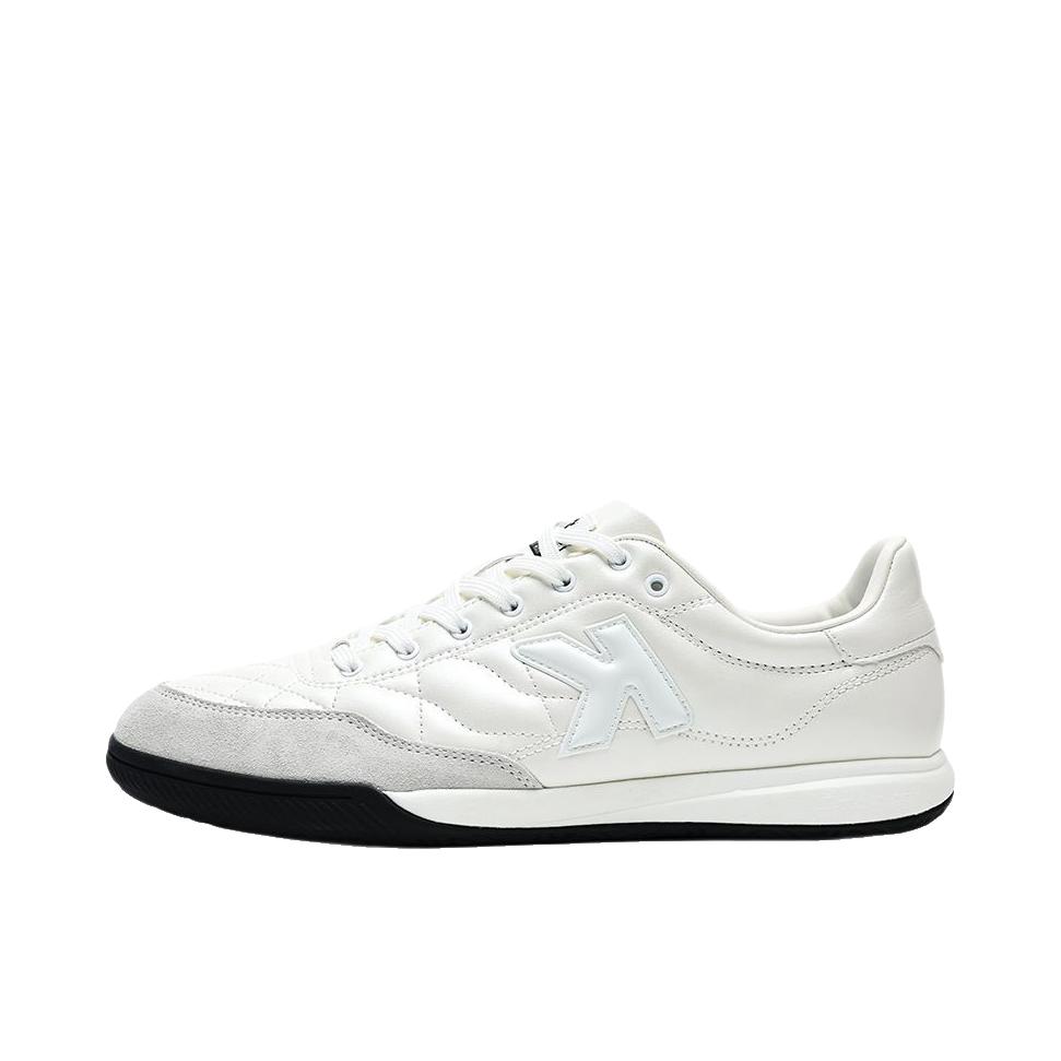 推荐商品：KELME/卡尔美 运动休闲鞋 复古潮流轻便 白色
