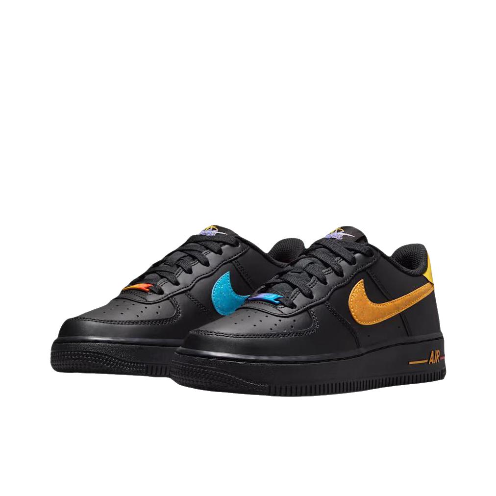 推荐商品：Nike Air Force 1 空军一号 板鞋 轻便舒适百搭耐磨防滑复古 鸳鸯款/大童/黑色