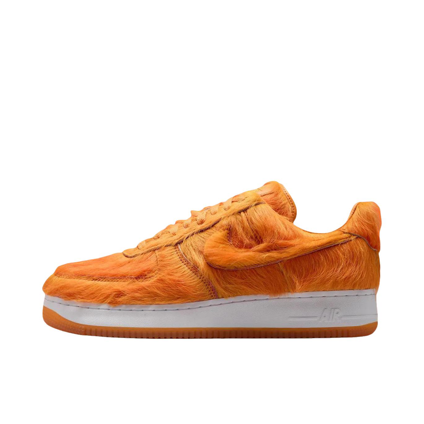 推荐商品：Nike Air Force 1 空军一号 板鞋 轻便舒适百搭耐磨防滑复古 亮橙色 