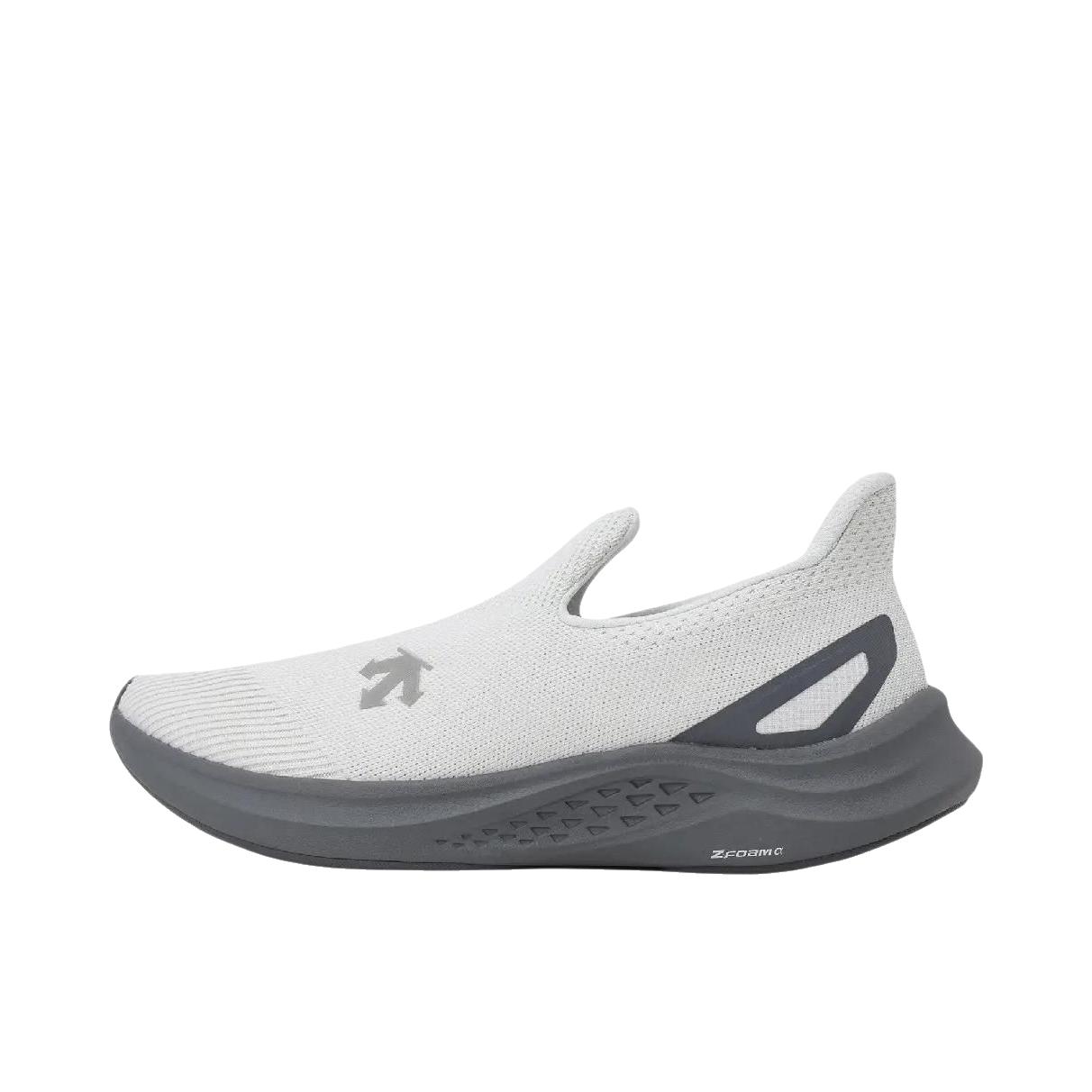推荐商品：迪桑特 run step 百搭 减震 耐磨 低帮 跑鞋 烟灰色