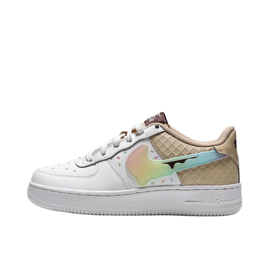 推荐商品：Nike Air Force 1 空军一号 板鞋 轻便舒适百搭耐磨防滑复古 大童/白色/棕色/蓝色