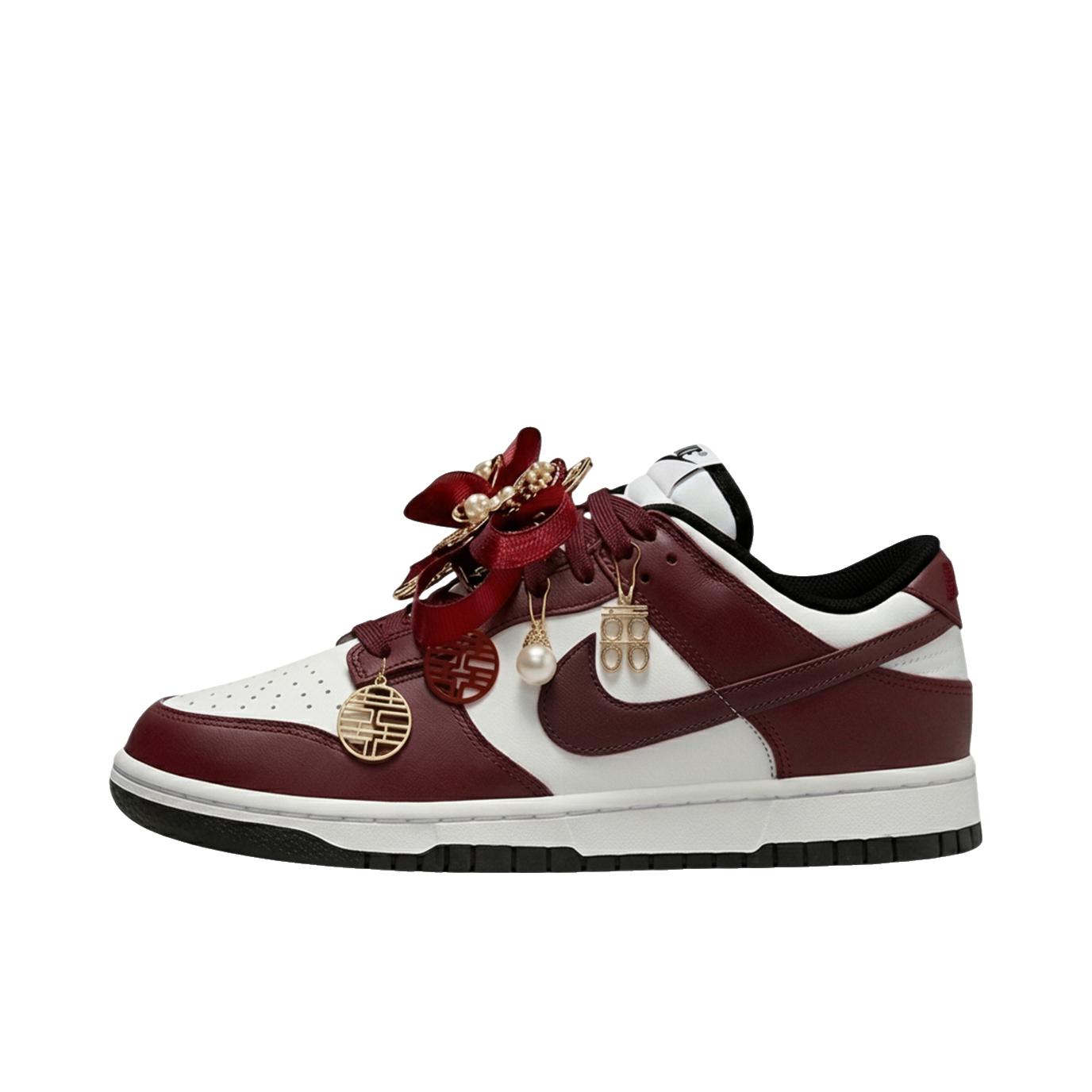 推荐商品：【定制球鞋】 Nike Dunk 板鞋 平跟系带防滑耐磨做旧高街简约百搭潮流复古美式 婚鞋八