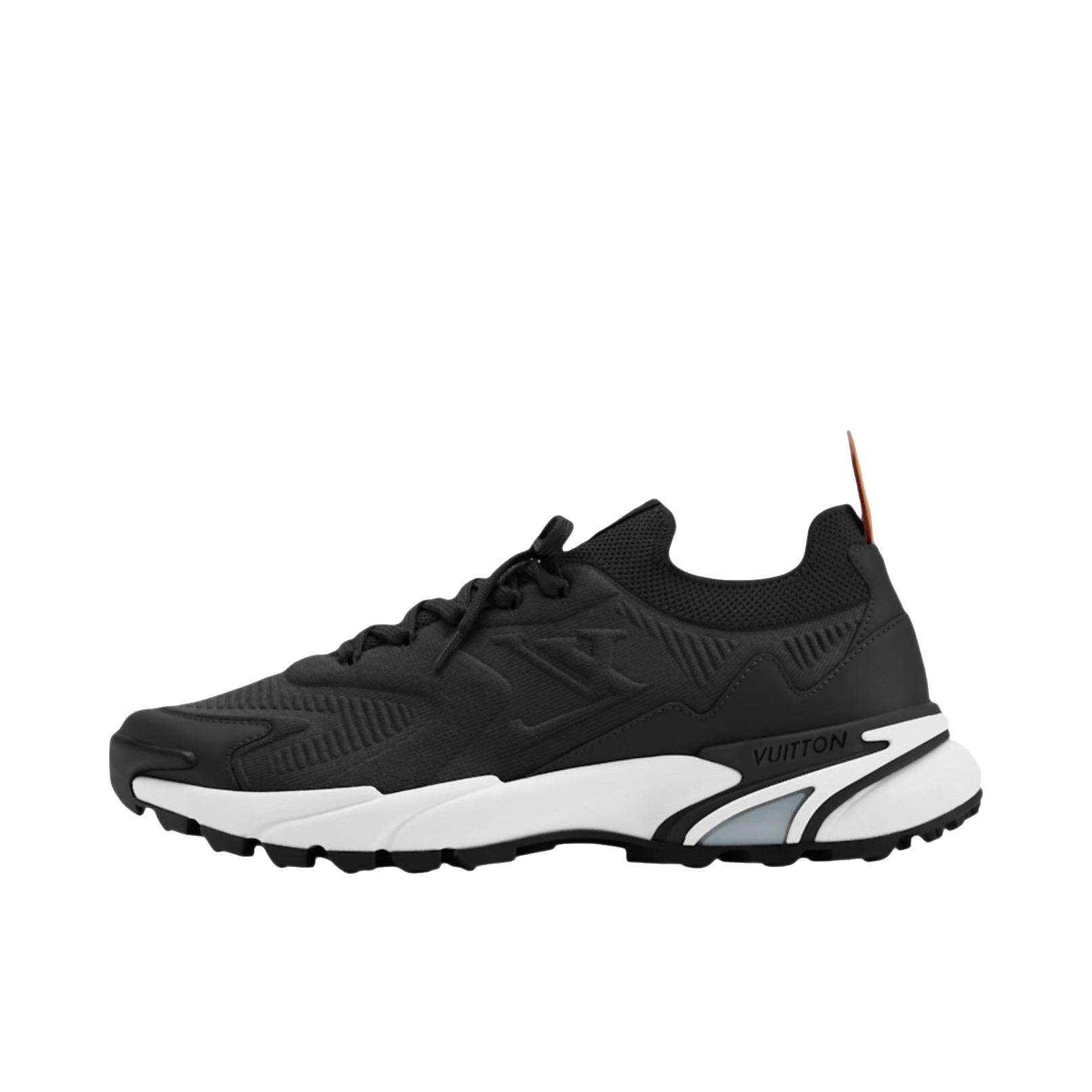 推荐商品：Louis Vuitton 路易威登 Runner Tatic 运动休闲鞋 牛皮革圆头系带低帮 黑色/珍珠白