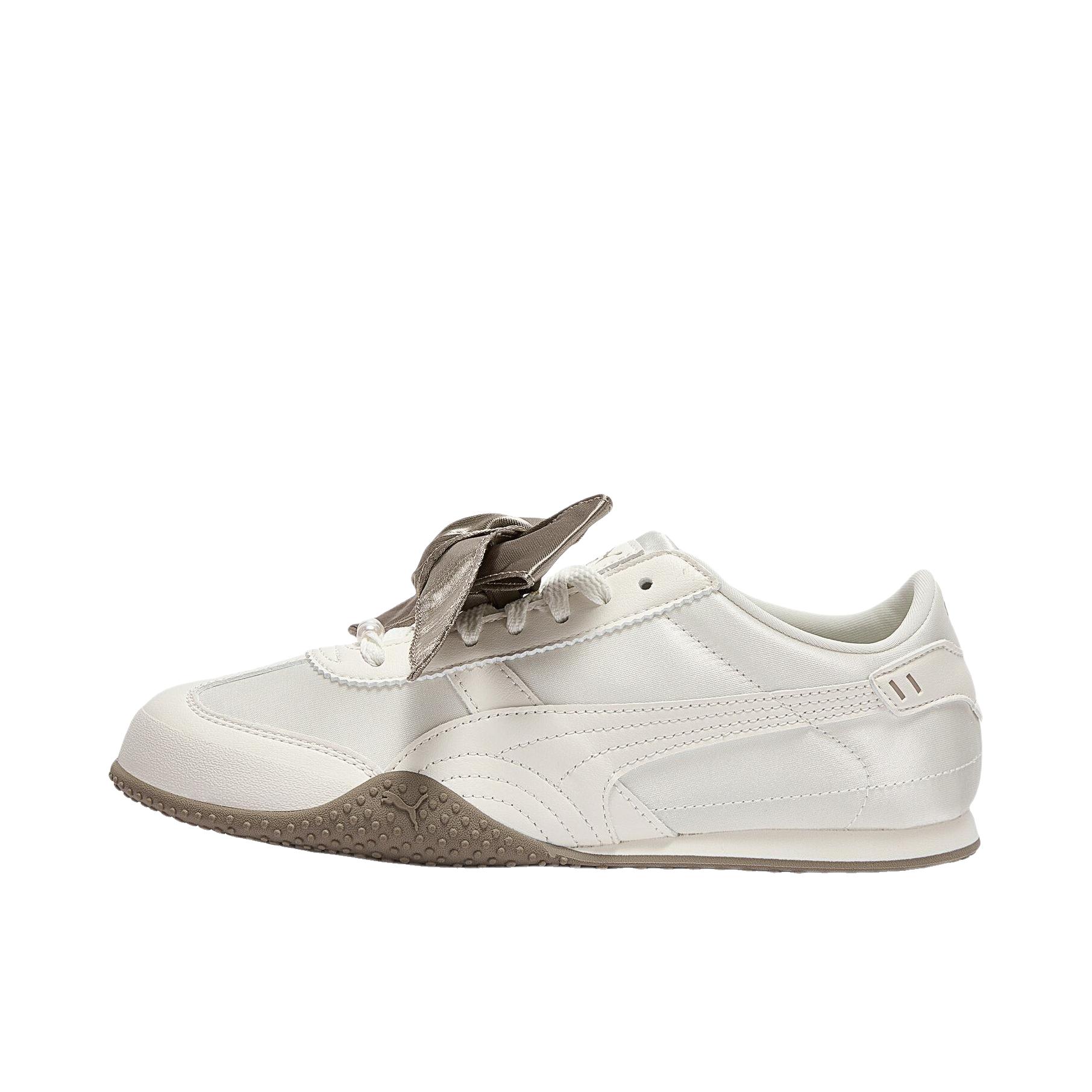 推荐商品：【宋妍霏同款】 Puma/彪马 Bella UT 德训鞋 运动休闲鞋 T头防滑圆头平跟薄底 女款/暖白/冰咖色
