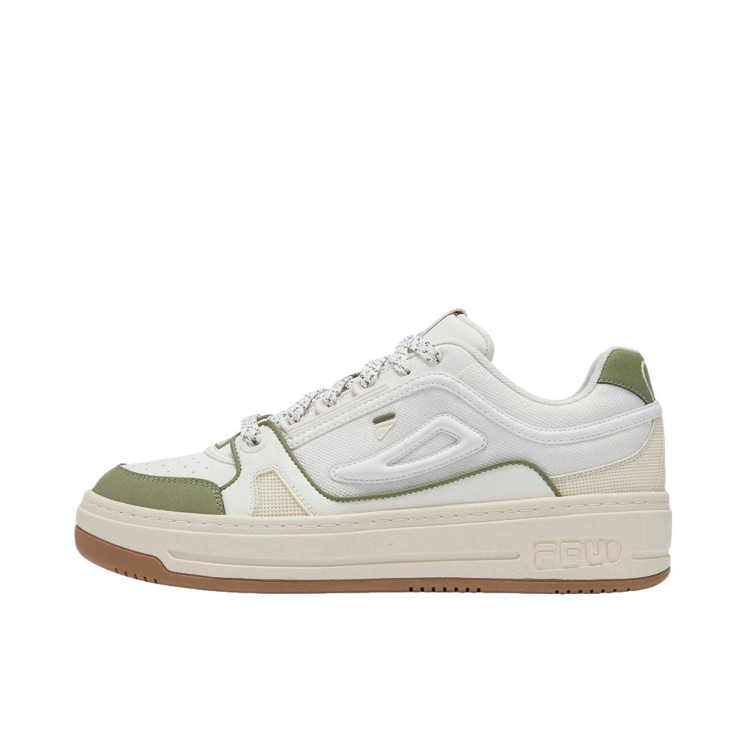 推荐商品：FILA/斐乐 FX PRO回旋鞋 运动休闲鞋 复古透气百搭 杰出白/凯特橄榄绿