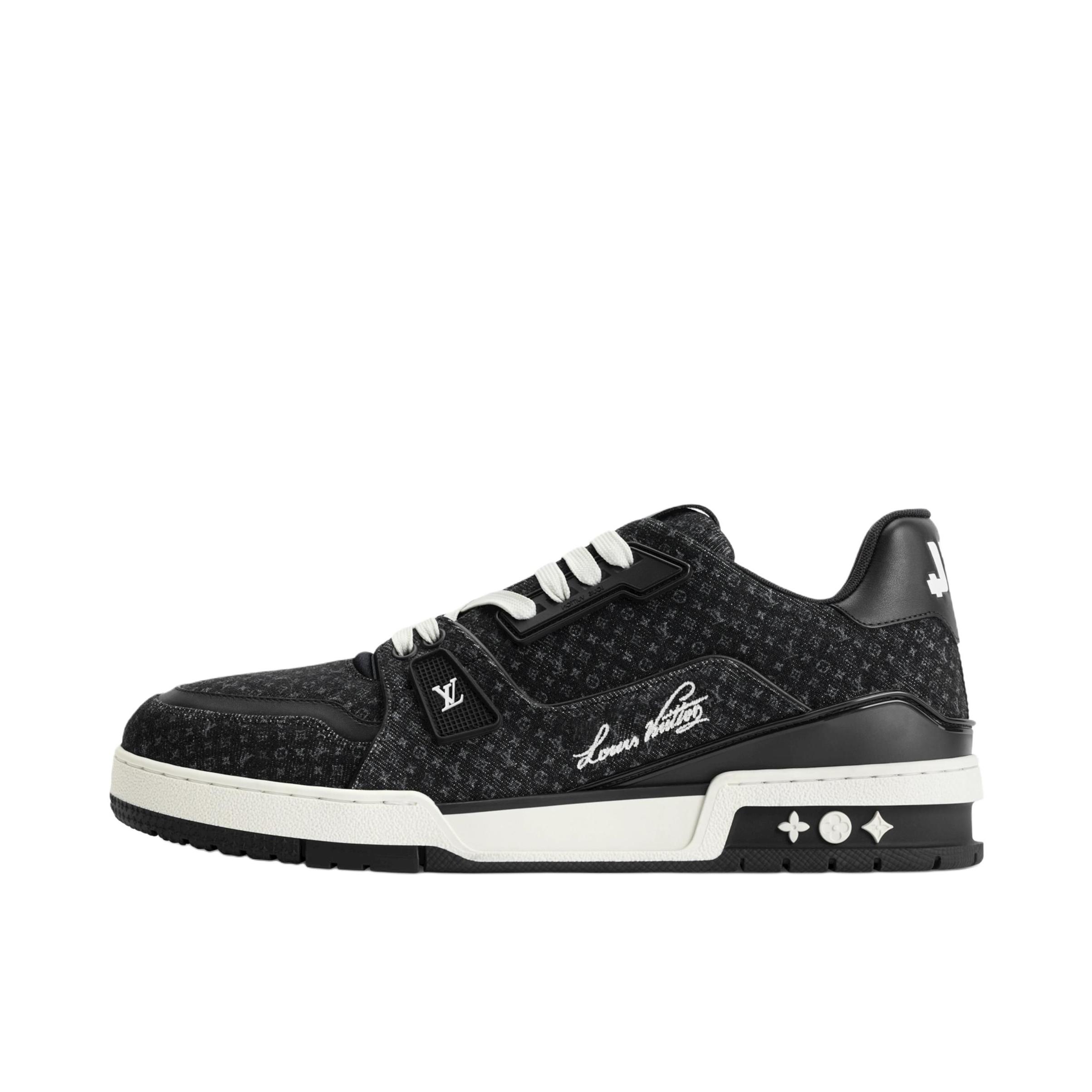 推荐商品：Louis Vuitton/路易威登 Trainer Mng Ghost 板鞋 圆头系带 白色/黑色