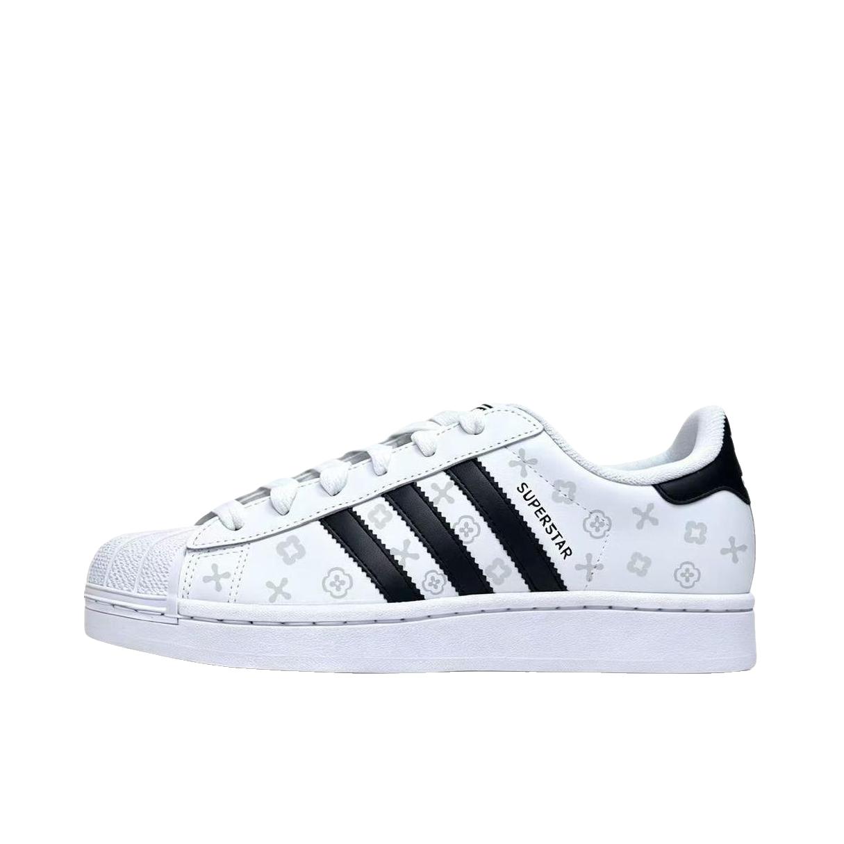 推荐商品：【定制球鞋】 adidas Originals Superstar 板鞋 防踢减震防滑耐磨百搭潮流时尚合成革贝壳头 大童/白屿星纹