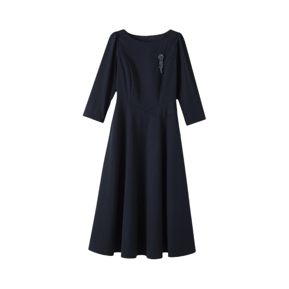 推荐商品：ONEBUYE/晚白 2026AW 高腰修身纯色圆领连衣裙 女装 25121137 深蓝