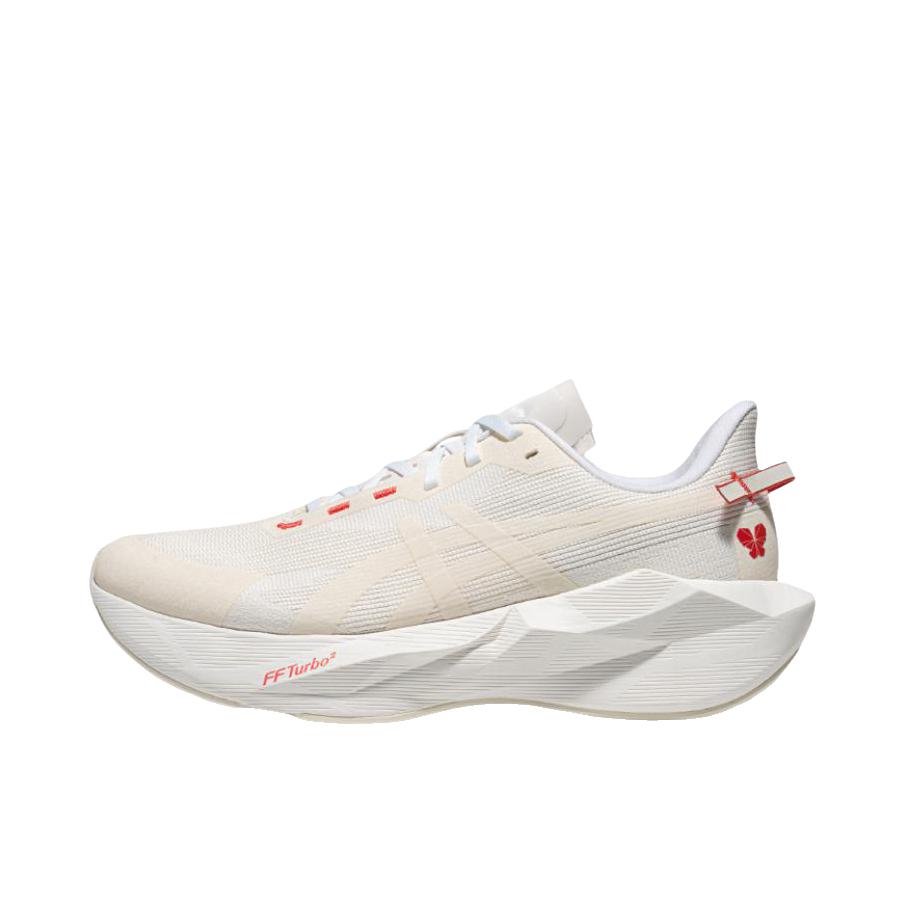 推荐商品：Asics/亚瑟士 NOVABLAST 6 跑鞋 轻量缓震耐磨透气 blacktoes联名/白色