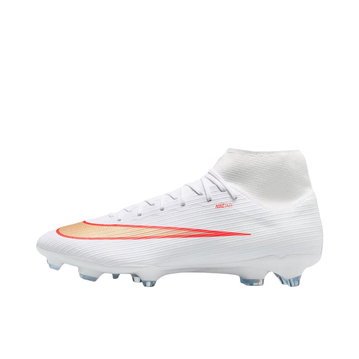 推荐商品：Nike Mercurial Superfly 11 Pro FG 足球鞋 厚底圆头胶质长钉 白色/亮深红色/模糊