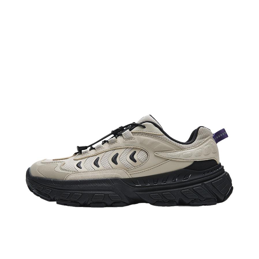 推荐商品：FILA/斐乐 冷杉鞋 运动休闲鞋 休闲轻便增高 砂灰色/黑色