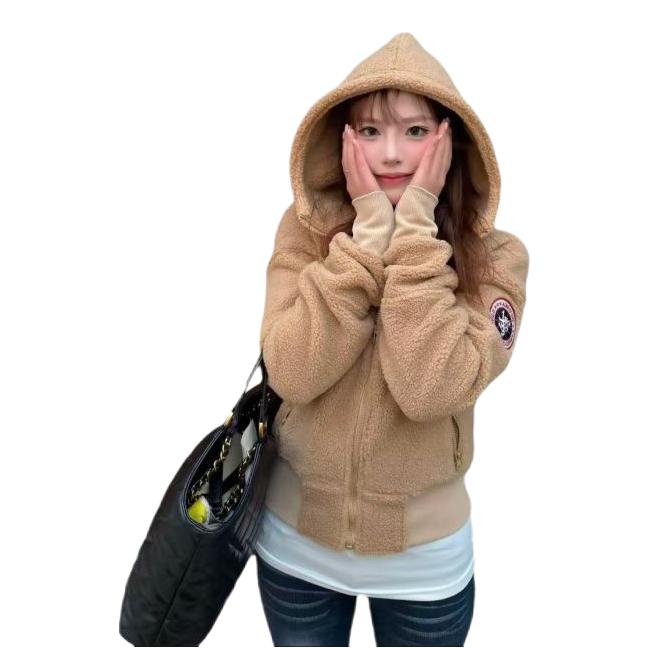 推荐商品：Pointless Official 短款修身加厚羊羔绒长袖棉服 女装 0JSNZS-K3263-LLFM 卡其/窄版