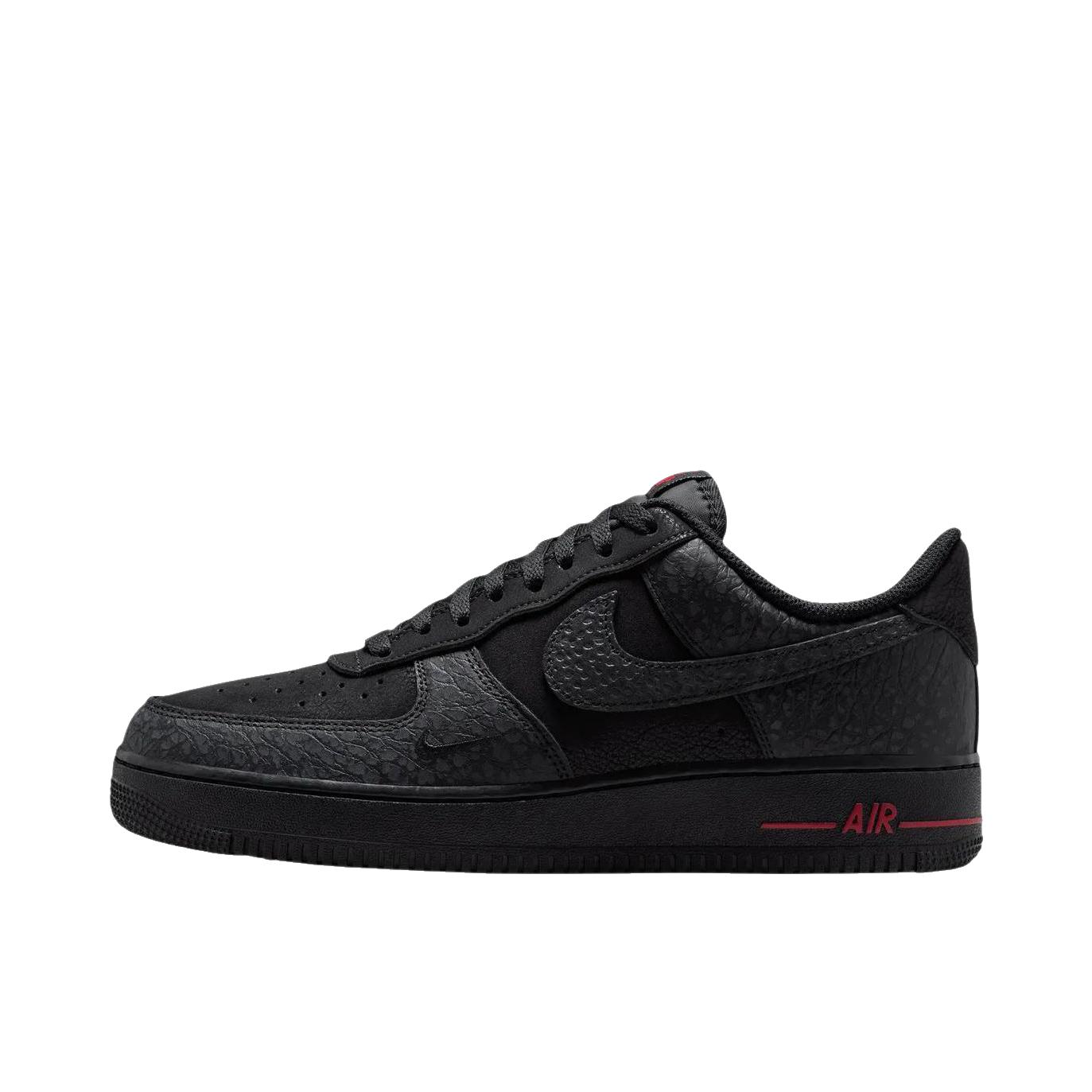 推荐商品：Nike Air Force 1 空军一号 板鞋 轻便舒适百搭耐磨防滑复古 神秘黑/红色