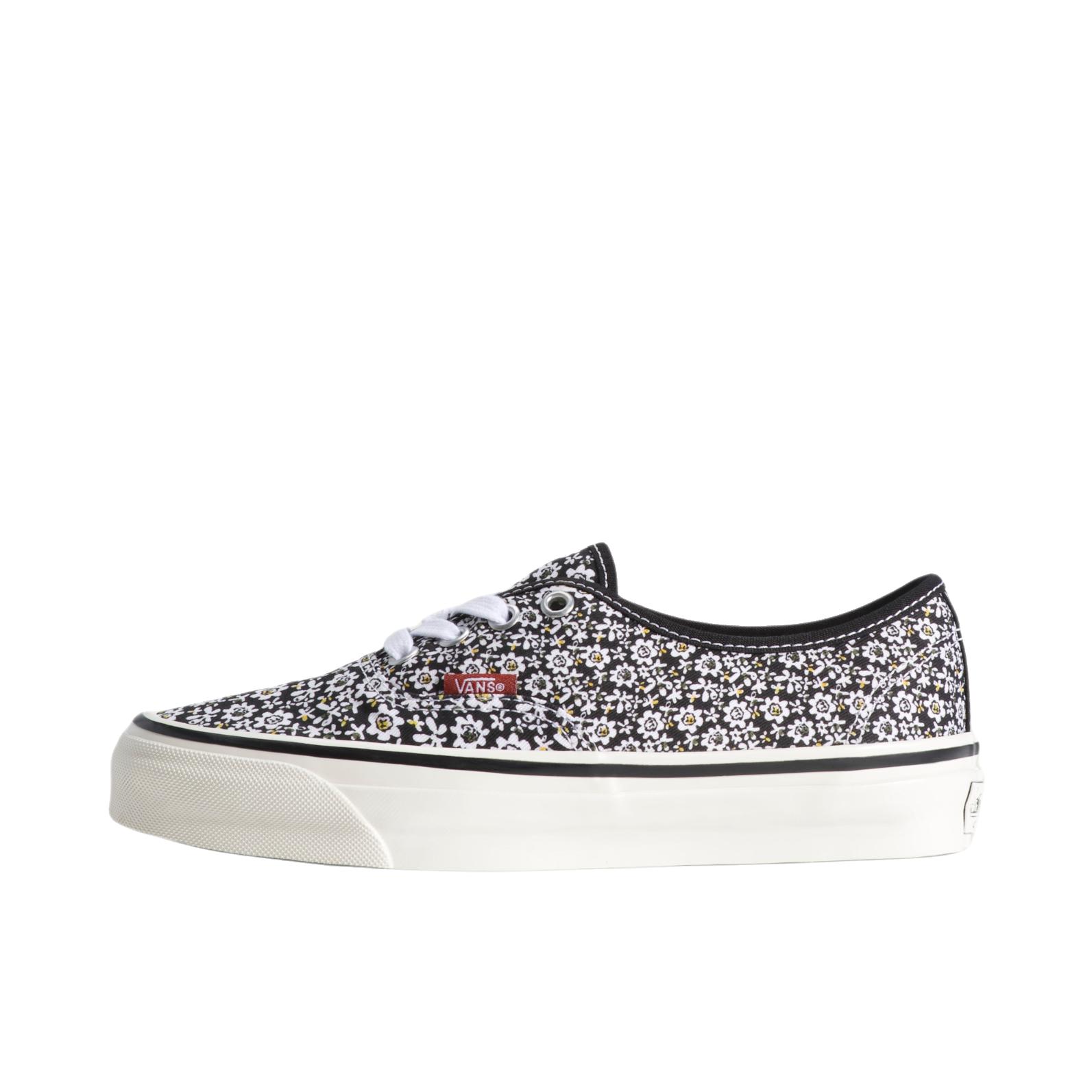 推荐商品：Vans/范斯 Premium Authentic 板鞋 圆头平跟舒适贴合 黑色/白色 
