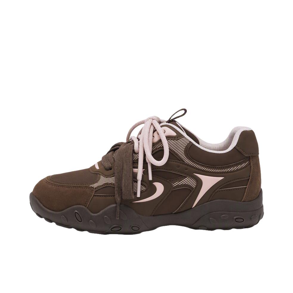 推荐商品：Lee Cooper 月光曲奇 板鞋 内增高轻便浅口 平底/女款/棕色/粉色