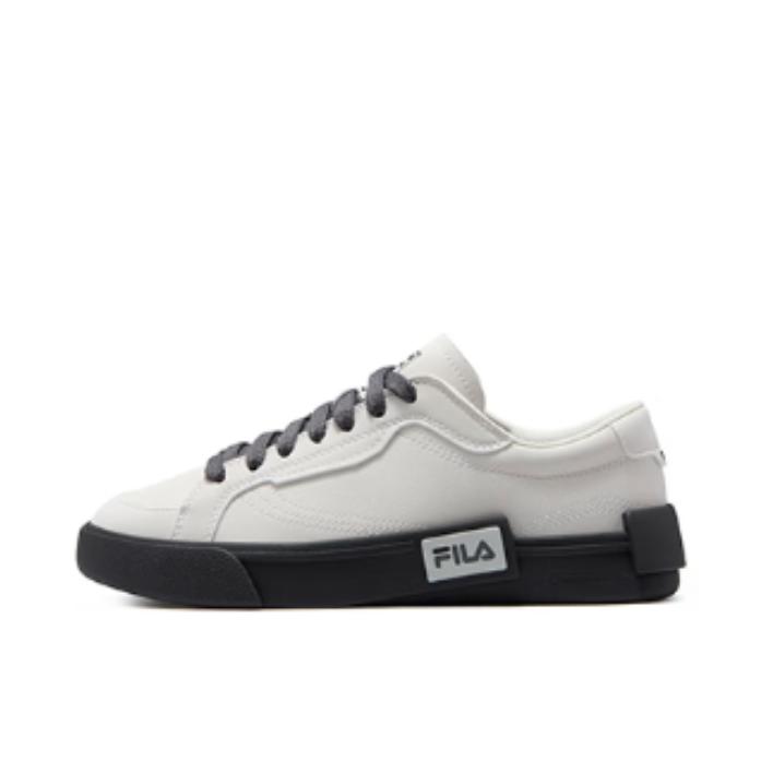 推荐商品：FILA/斐乐 POP 轻质透气 耐磨防滑 街拍潮流时尚 休闲百搭 帆布鞋 女款/椰浆白
