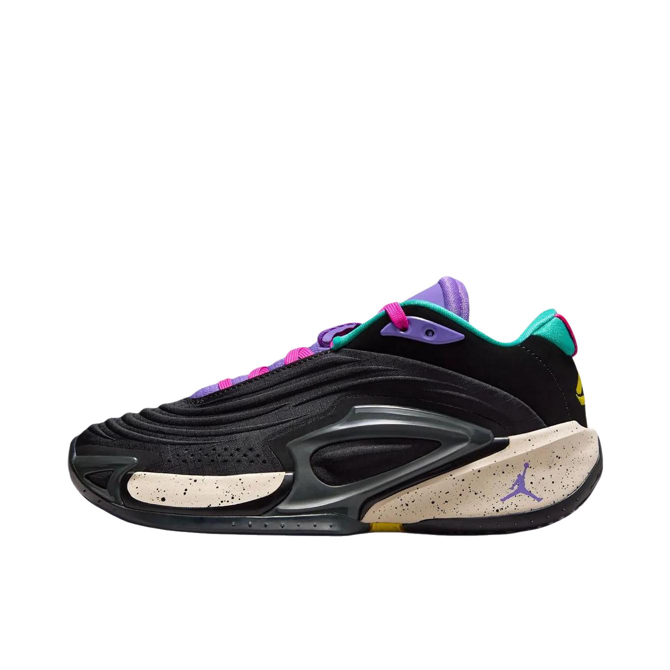 推荐商品：Air Jordan Luka 3 东契奇3代 篮球鞋 时尚轻盈减震防滑抗扭 大童/深黑色