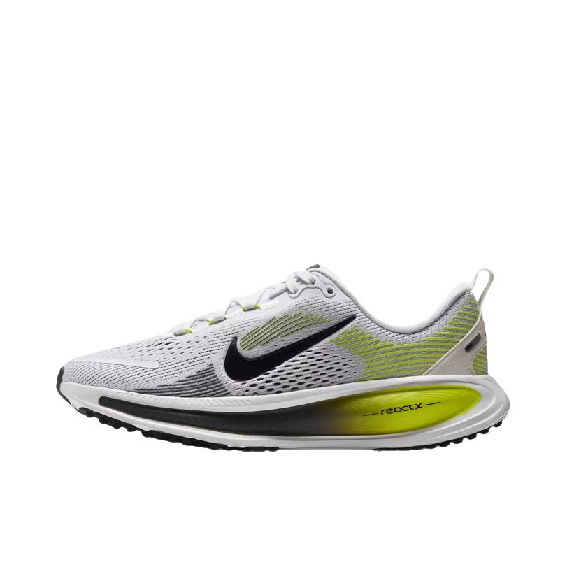 推荐商品：Nike Vomero 18 跑鞋 减震防滑低帮厚底训练轻便短跑贴合防水 大童/白色/黑色/亮眼柠檬黄/深灰色