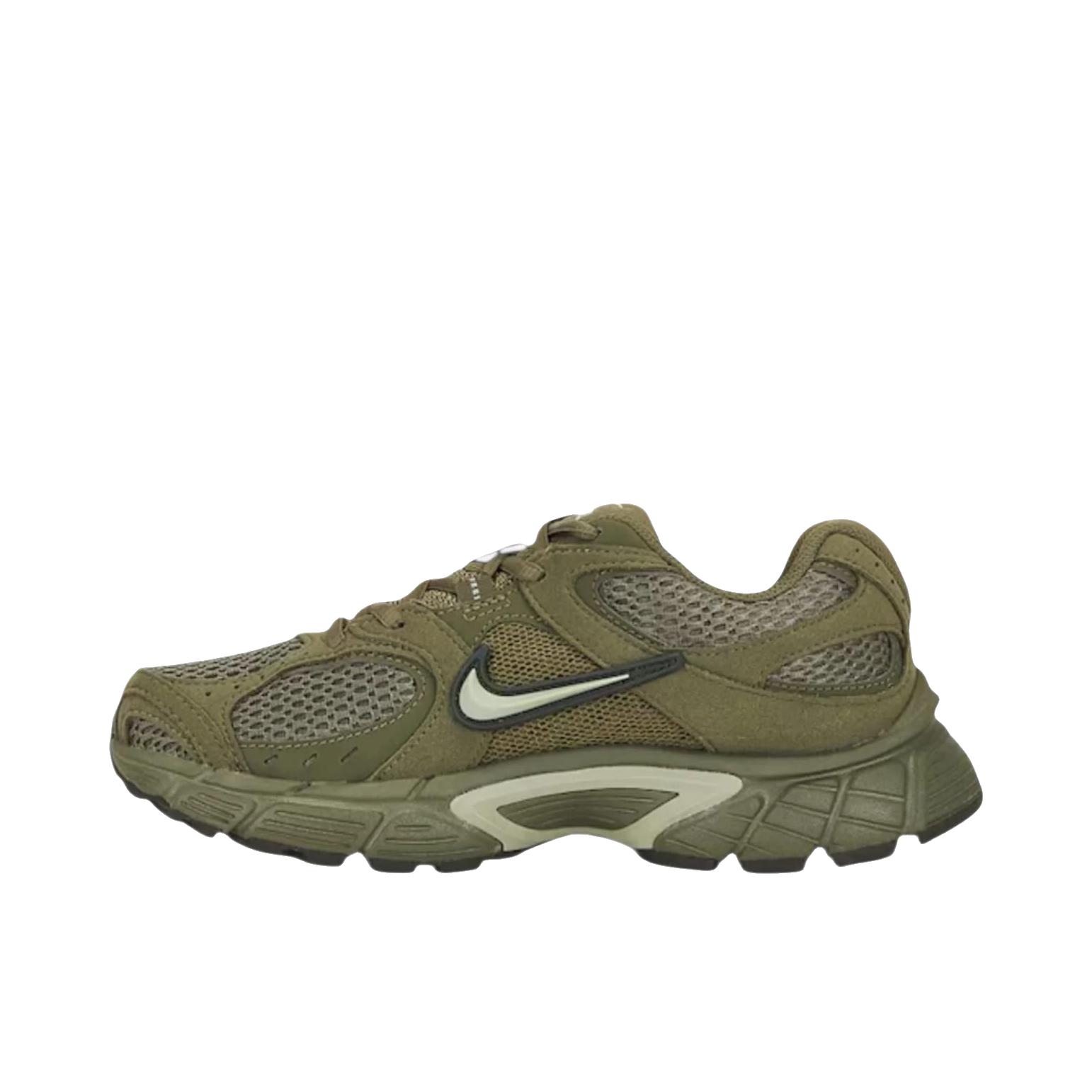 推荐商品：Nike V5 RNR 跑鞋 复古防滑耐磨透气低帮舒适百搭支撑轻便训练抓地贴合圆头 女款/橄榄绿