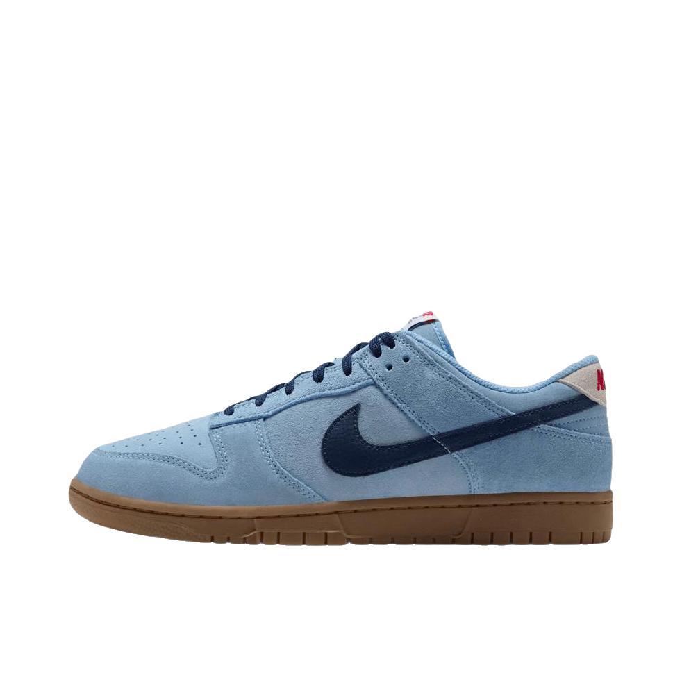 推荐商品：Nike Dunk 板鞋 经典复古百搭 低帮/浅蓝色/峰白色/大学红/午夜蓝
