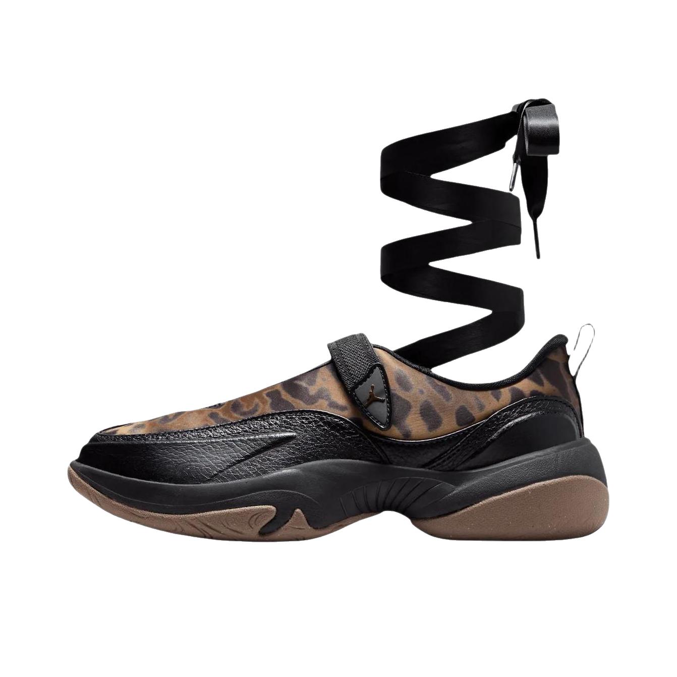 推荐商品：Jordan Pointe 运动休闲鞋 低帮圆头厚底系带贴合 黑色/棕色