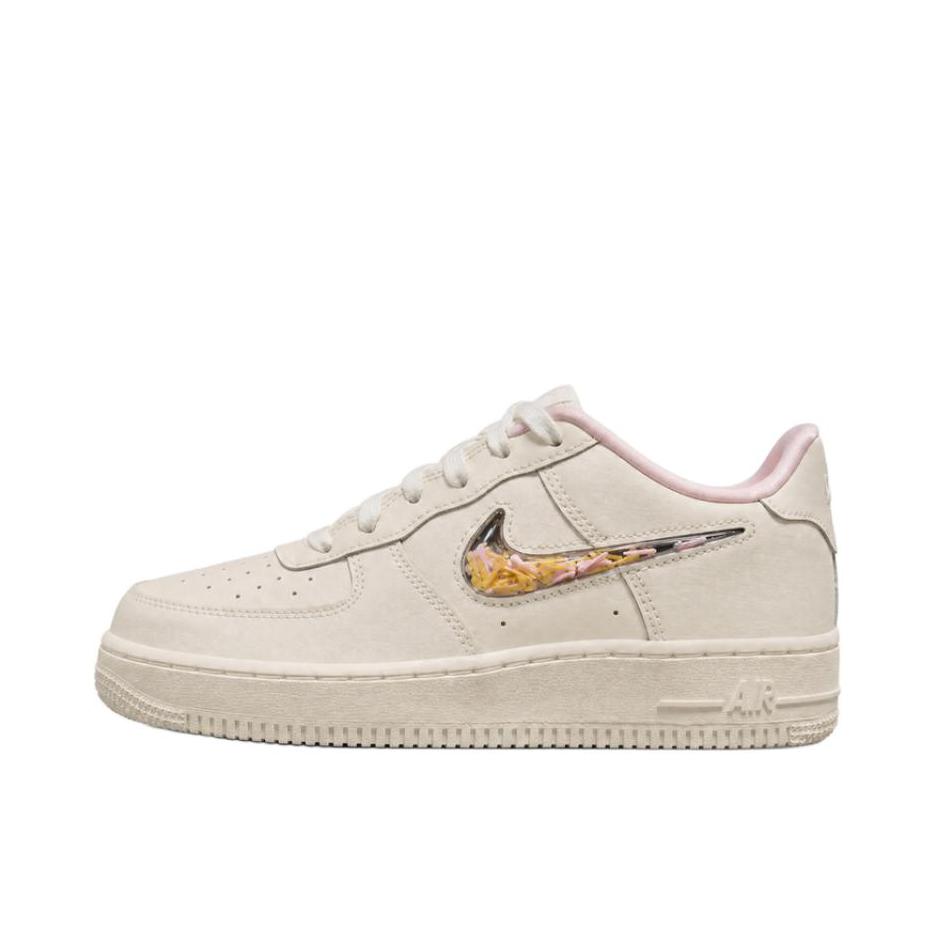 推荐商品：Nike Air Force 1 空军一号 板鞋 轻便舒适百搭耐磨防滑复古 低帮/GS款/米色