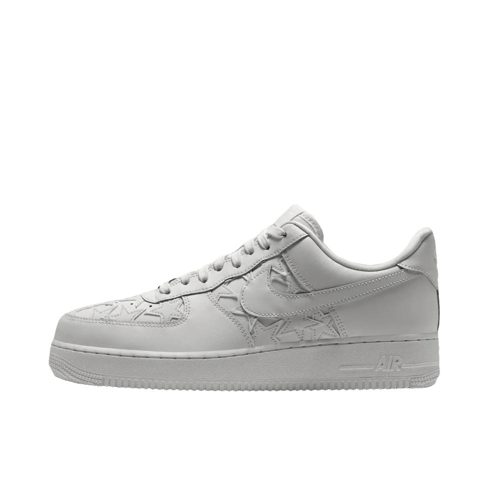 推荐商品：Nike Air Force 1 空军一号 板鞋 轻便舒适百搭耐磨防滑复古 低帮/纯浅灰色