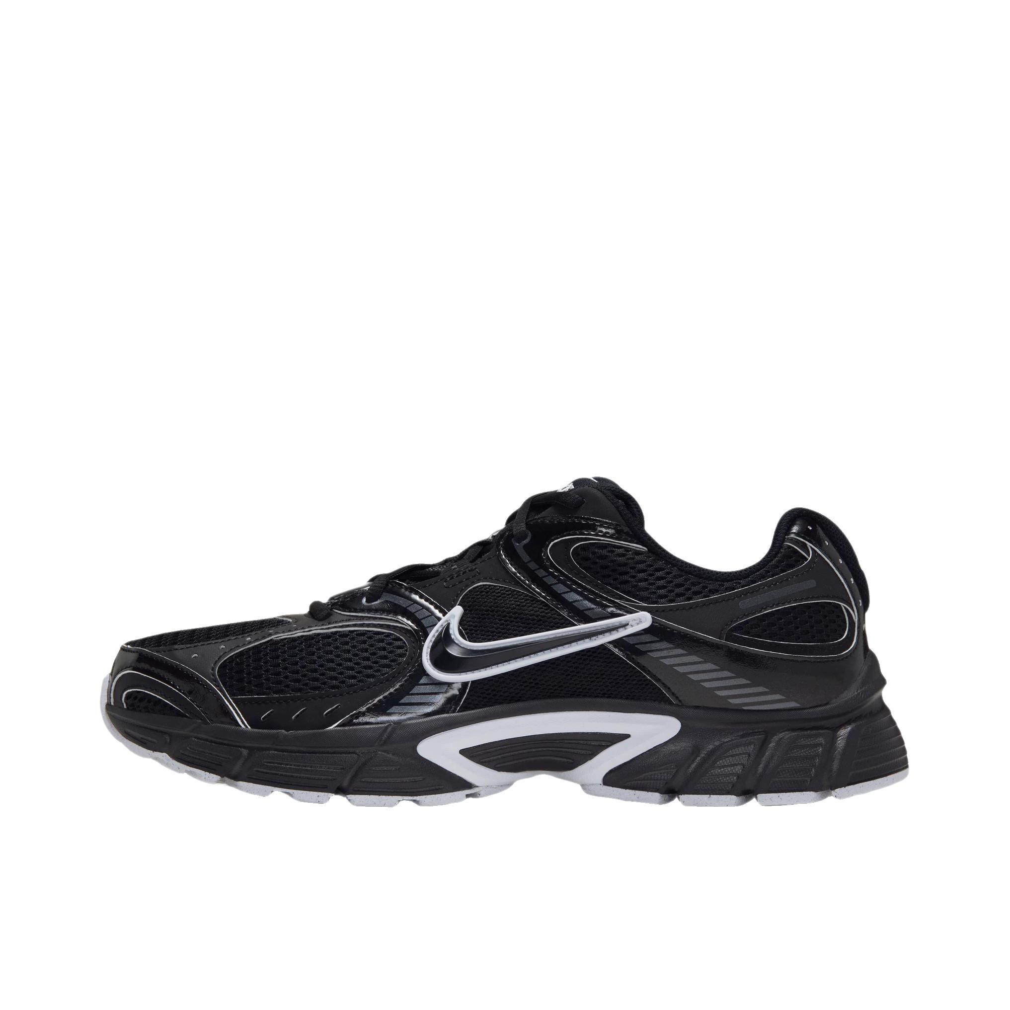 推荐商品：Nike V5 RNR 跑鞋 复古防滑耐磨透气低帮舒适百搭支撑轻便训练抓地贴合圆头 黑色/白色/暗烟灰
