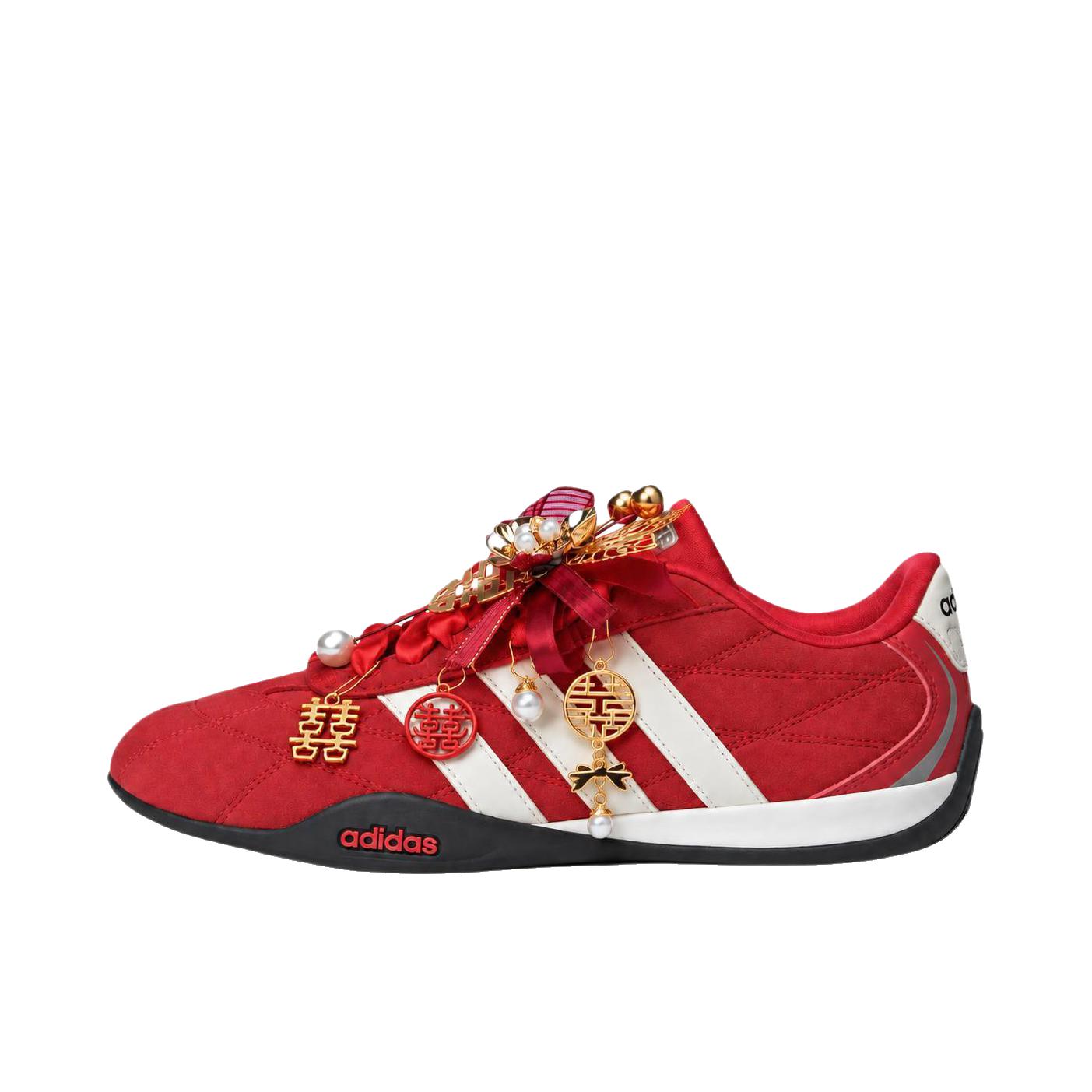 推荐商品：定制款 adidas Adipista 运动休闲鞋 防滑耐磨轻便 红色
