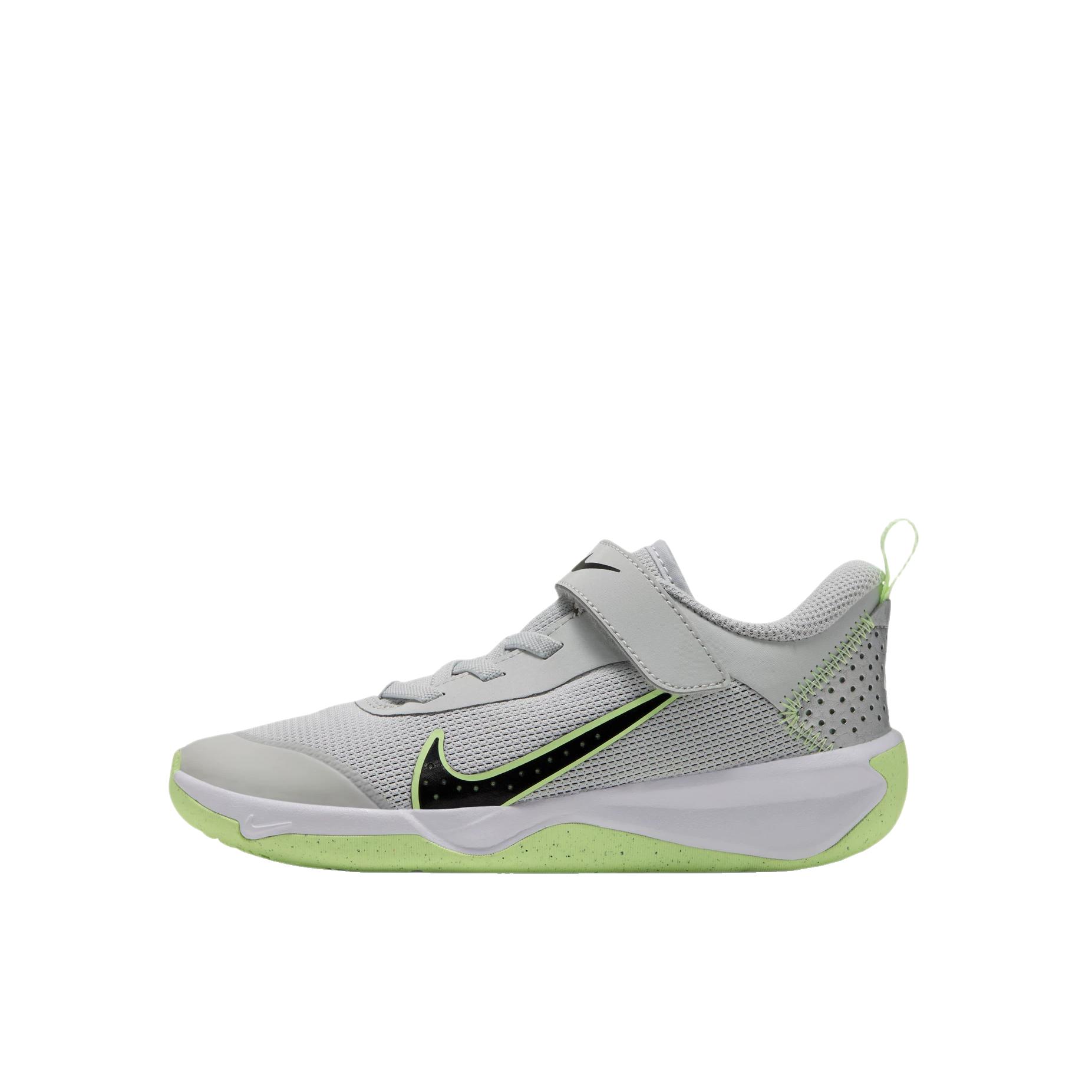 推荐商品：Nike Omni Multi-Court 防滑耐磨 轻便透气 魔术贴 运动鞋 儿童 小童/尘光子色/黑色/微黄绿/金属银
