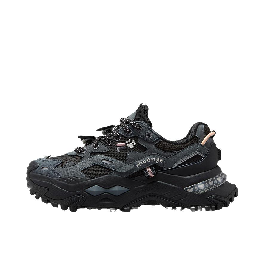 推荐商品：FILA/斐乐 Bianco 硬糖 厚底 防滑耐磨 减震透气 增高鞋 老爹鞋 潦草小狗联名/女款/黑色/麻绳棕
