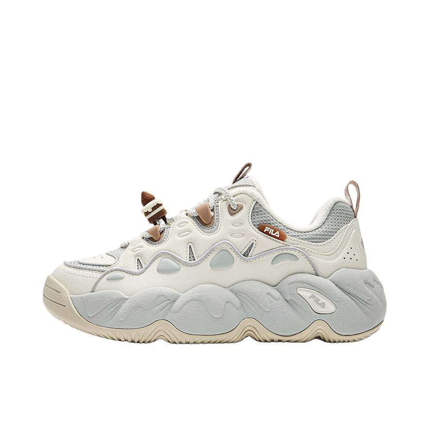 推荐商品：FILA/斐乐 MOUSSE 老爹鞋 舒适时尚百搭 加绒/女款/微白色/紫罗兰灰