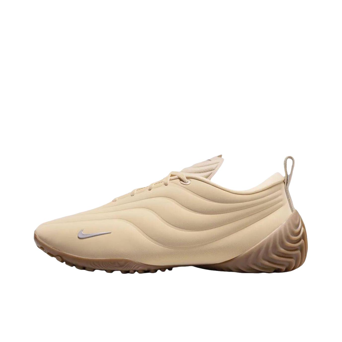 推荐商品：Nike Astra Ultra 跑鞋 百搭舒适耐磨低帮休闲 浅杏色