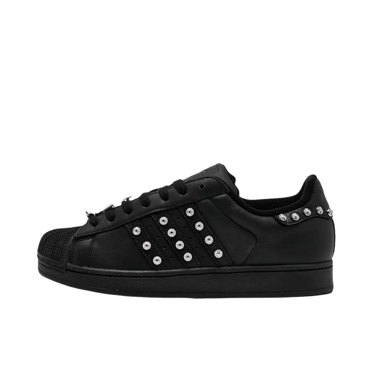 推荐商品：adidas Originals Superstar 2 板鞋 复古防滑耐磨贝壳头贴合圆头支撑 低帮/核心黑/金属银