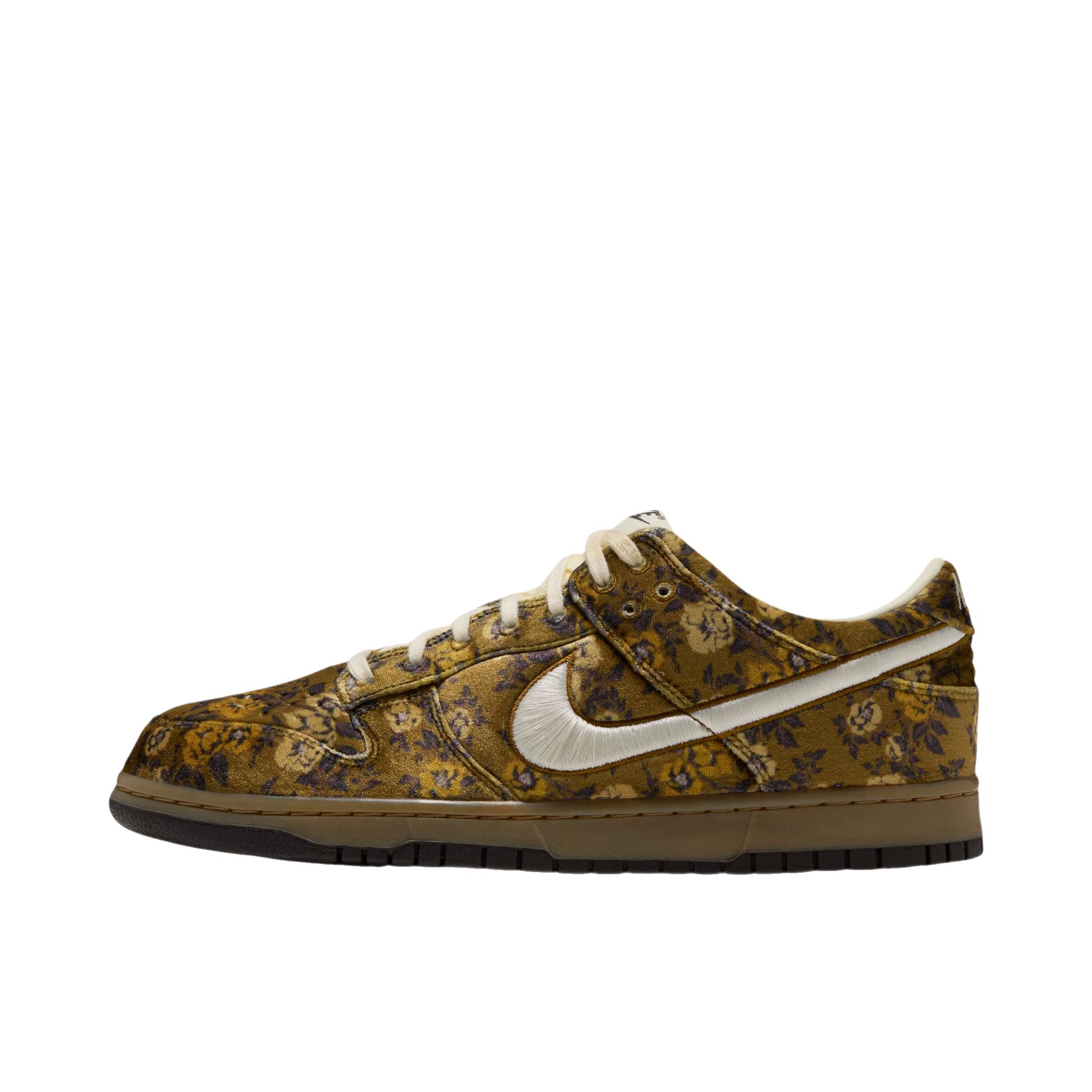 推荐商品：Nike Dunk 板鞋 经典复古百搭 淡象牙白/啤酒花黄/丝绒棕/浅巧克力/淡雅金