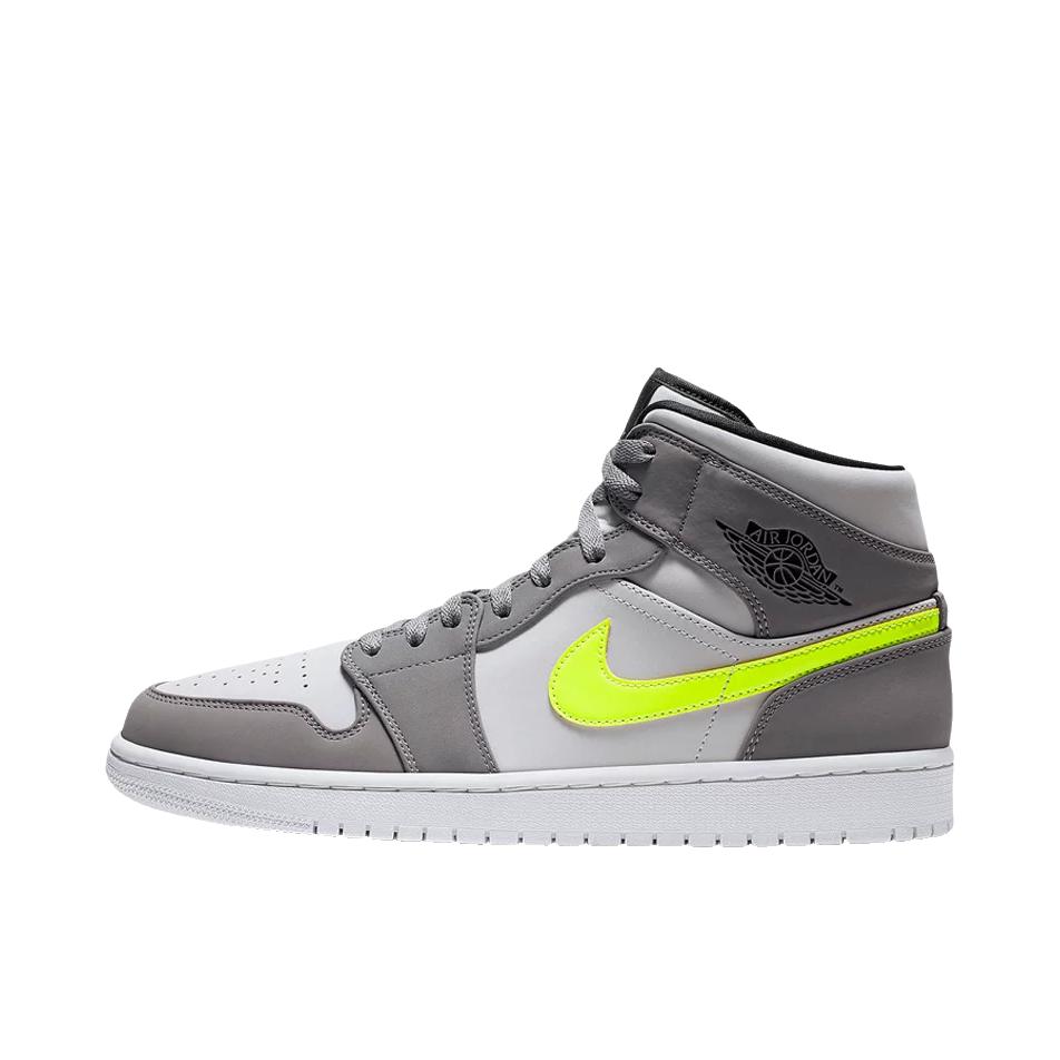 推荐商品：Air Jordan 1 板鞋 运动休闲鞋 复古潮流支撑合成革 Grey Volt 中帮/灰/黄