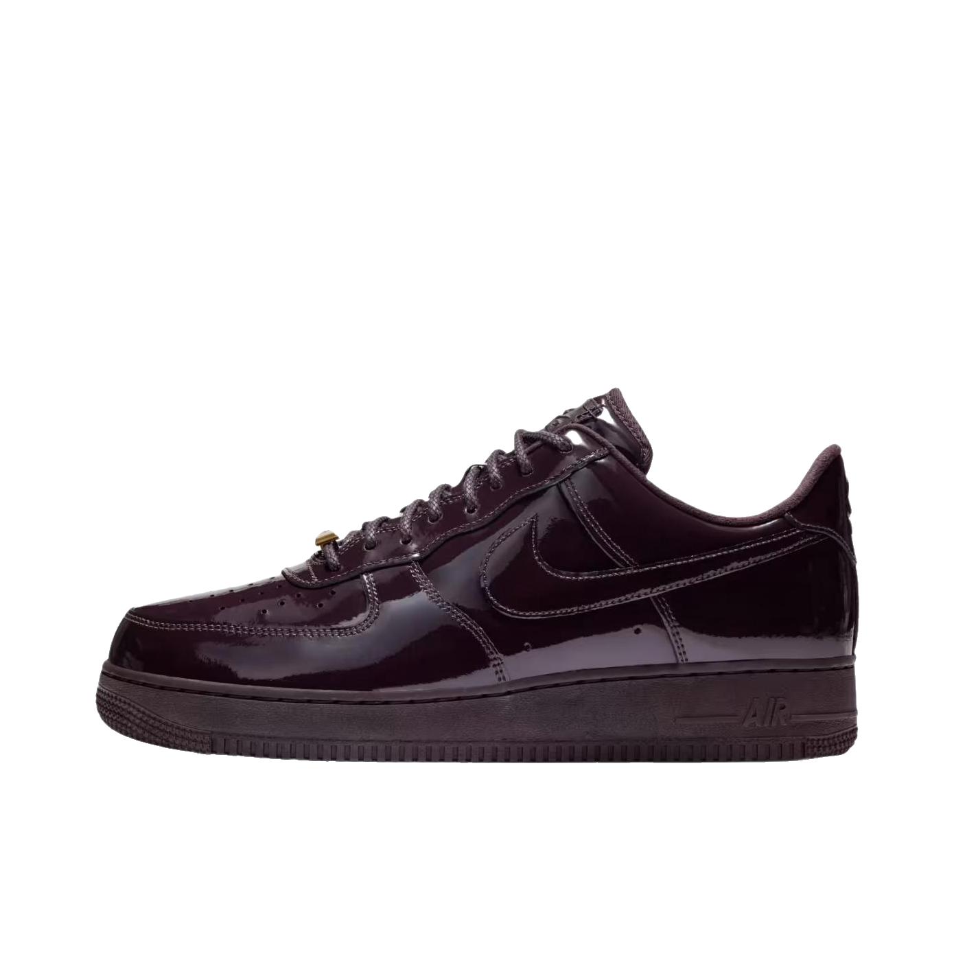 推荐商品：Nike Air Force 1 空军一号 板鞋 轻便舒适百搭耐磨防滑复古 低帮/深酒红色
