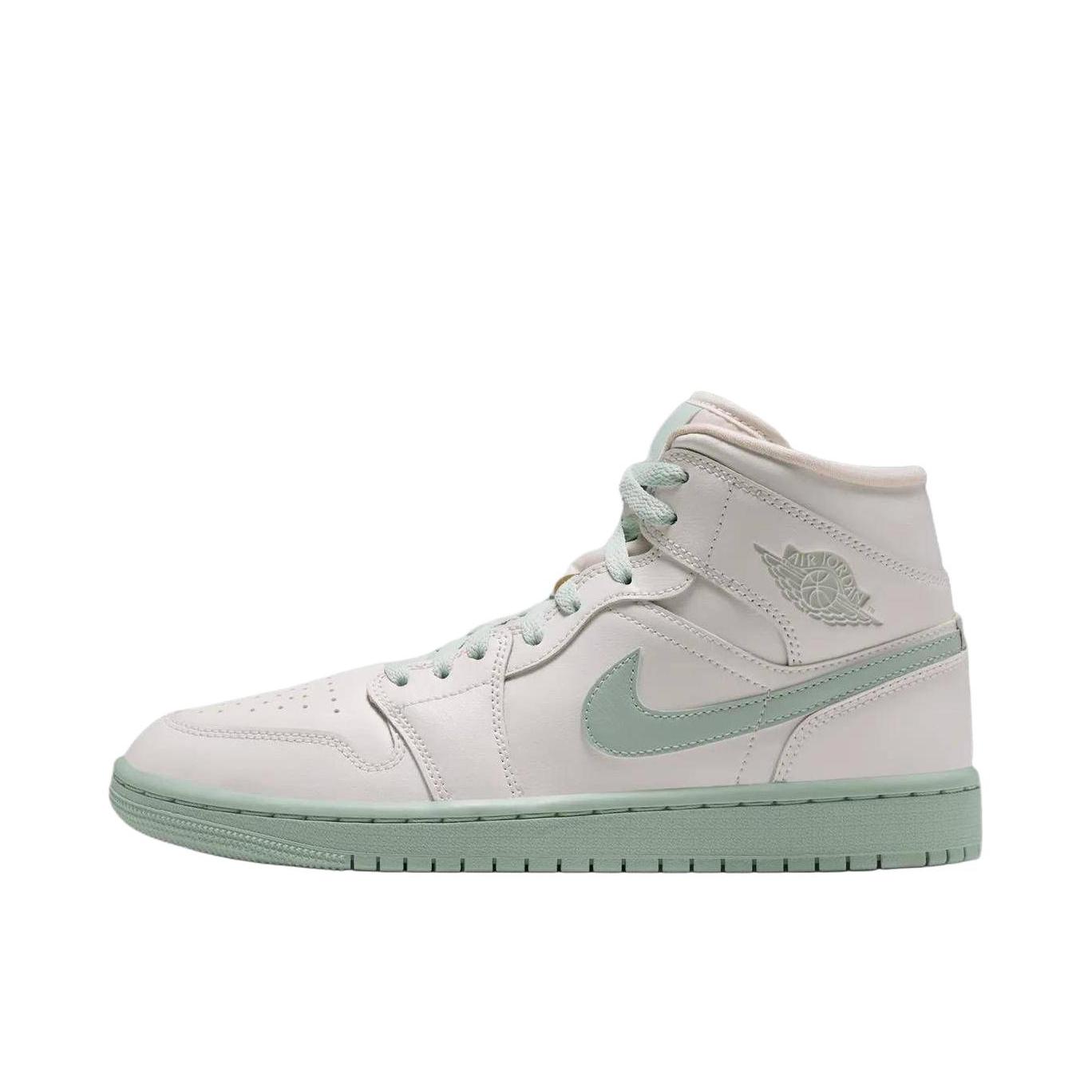推荐商品：Air Jordan 1 板鞋 运动休闲鞋 复古潮流支撑合成革 中帮/白色/浅绿色