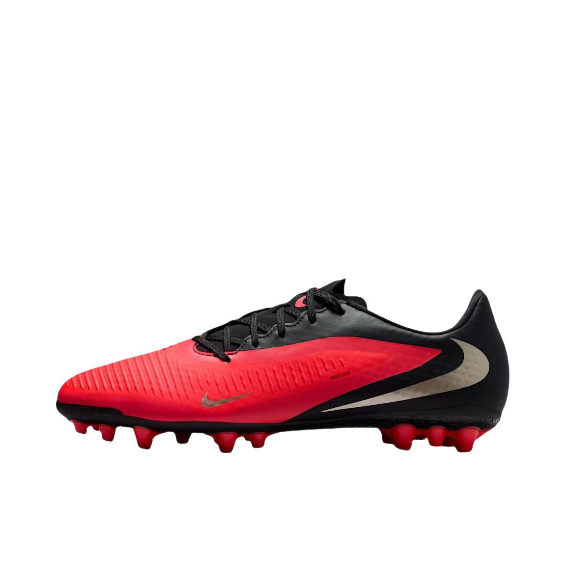 推荐商品：Nike Phantom 6 Academy AG 足球鞋 中端胶质短钉人造草地减震耐磨合成革包裹性比赛冬季防滑支撑 低帮/红色/黑色
